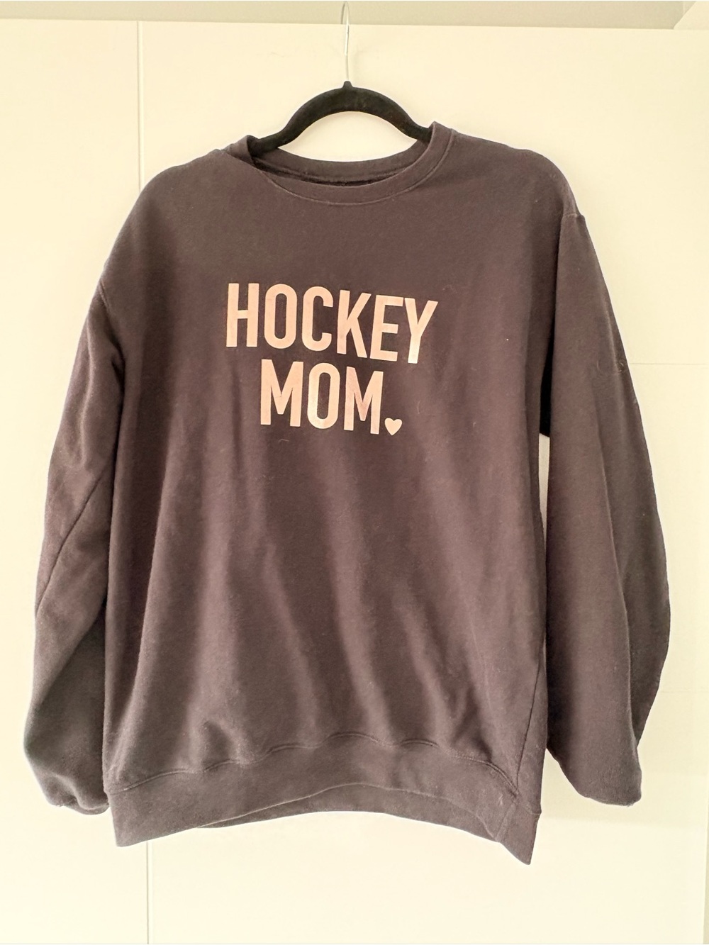 Hockey Mom Crewneck Sweatshirt - Black with Pink Print